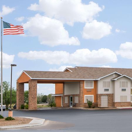 Super 8 By Wyndham Portales Motel Kültér fotó