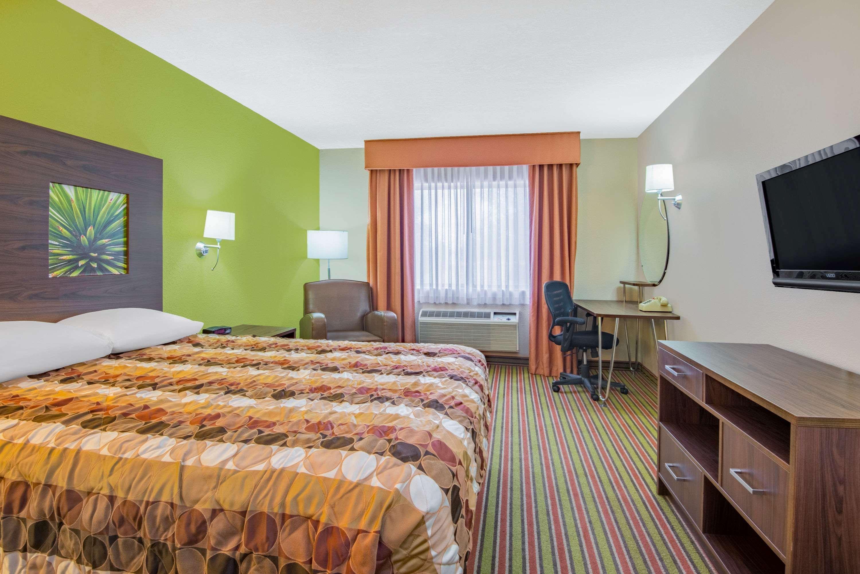 Super 8 By Wyndham Portales Motel Kültér fotó