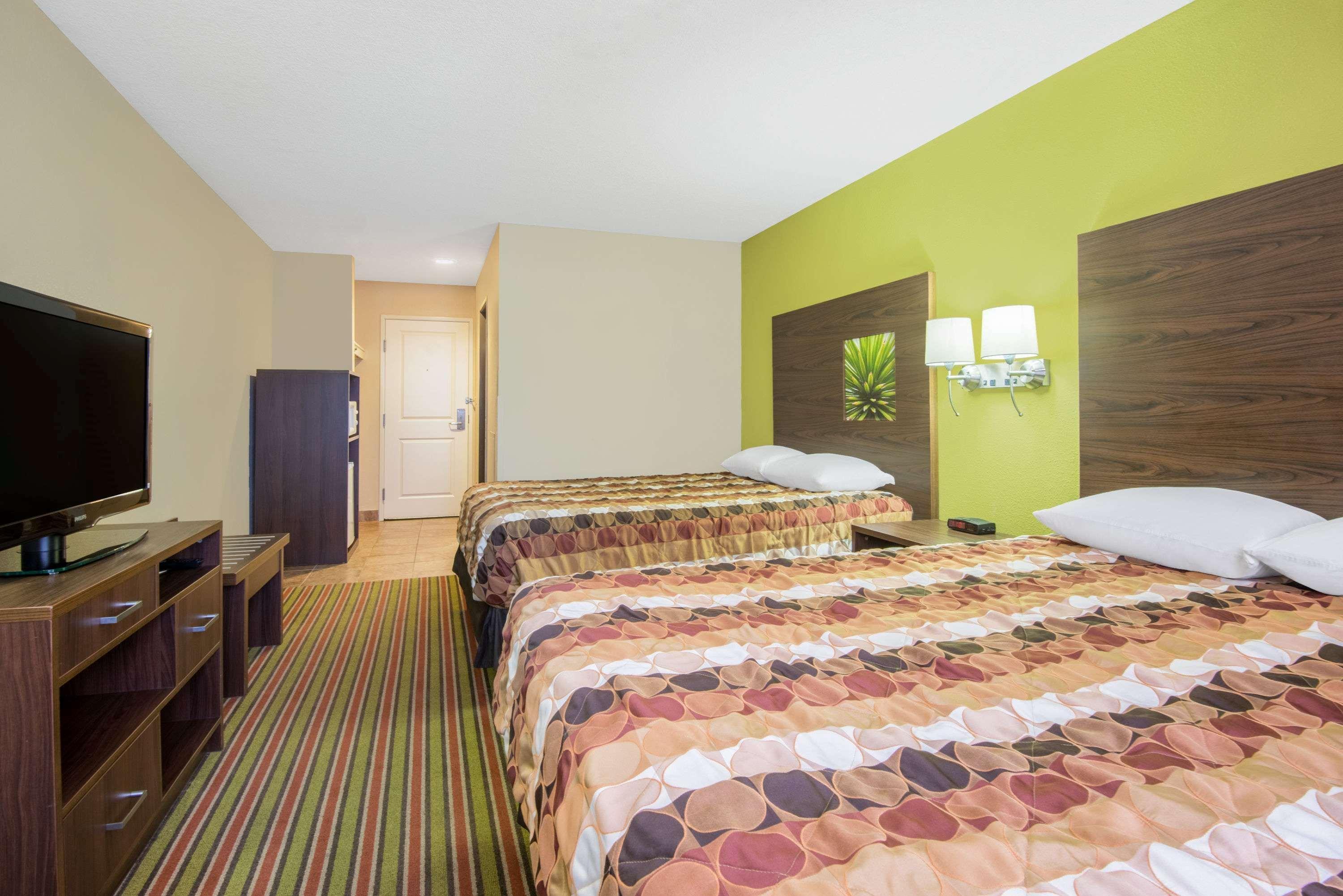 Super 8 By Wyndham Portales Motel Kültér fotó